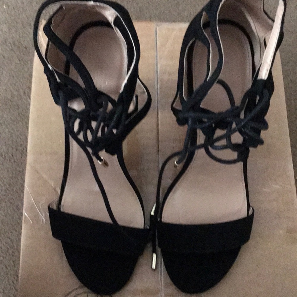 Women Blaxk heel